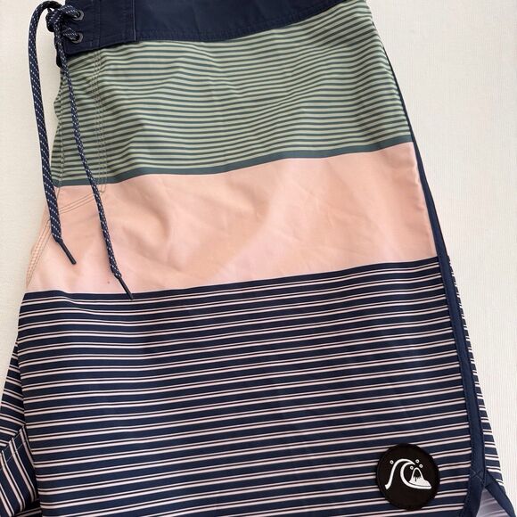 Quicksilver Men HighLine Surfsilk AirBrush 19" 4 Way Stretch Board Short Blue 40 - Picture 15 of 16